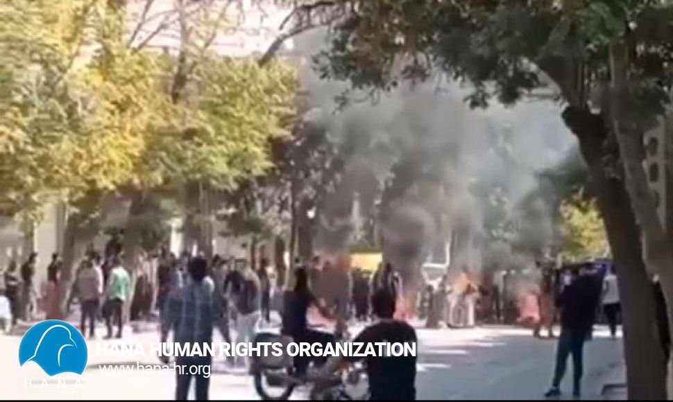 زخمی شدن ١٤ شهروند معترض در سنندج